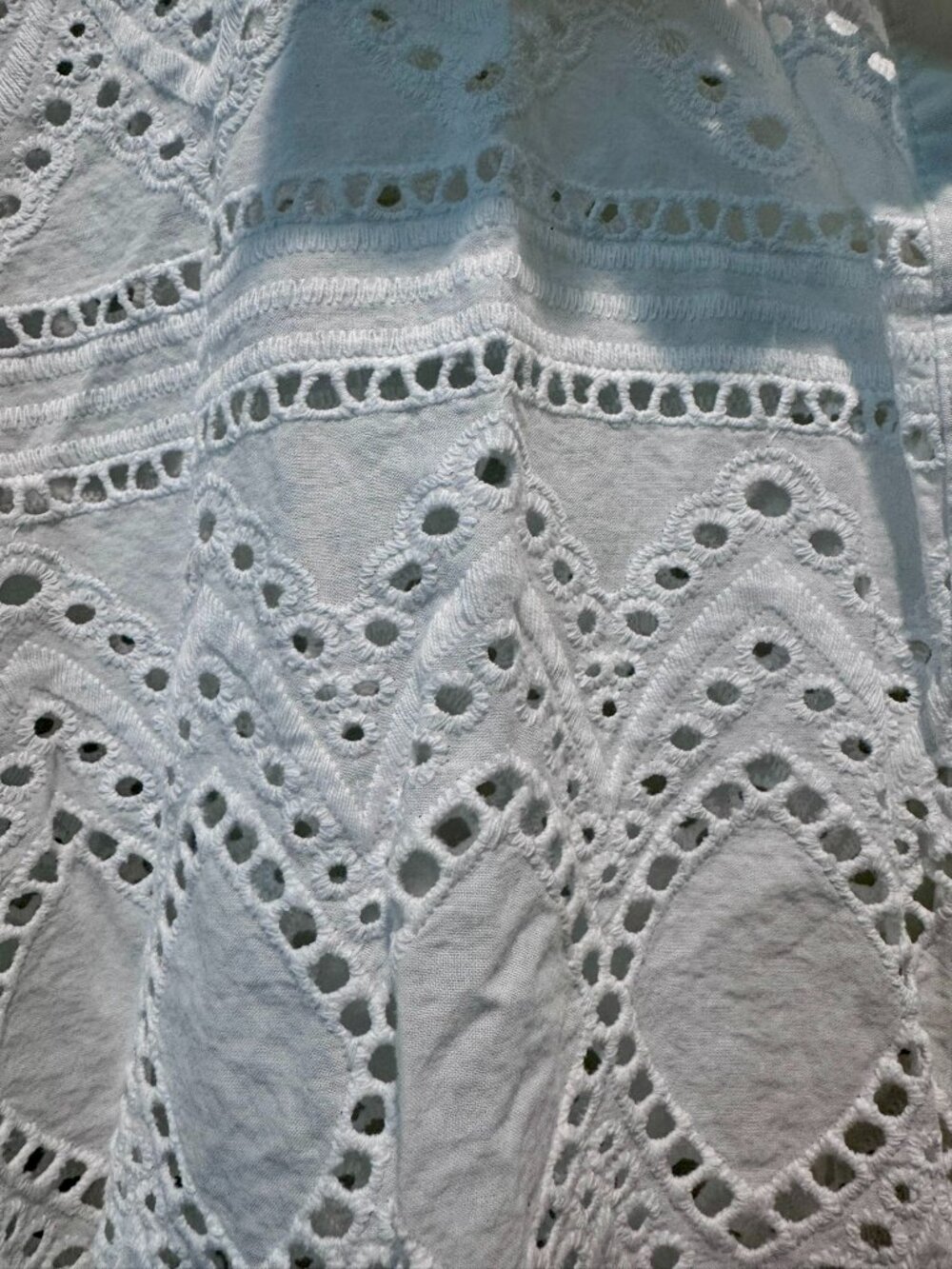 White House Black Market White Eyelet Cropped Blouse - Picture 3 of 4